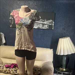 Decree Beige Scoop Neck Short Sleeve Top with Pink & Blue Floral Print